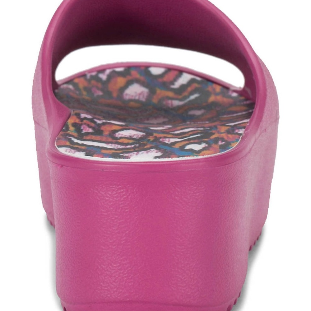 ** Only Size 7 BareTraps Magenta Slip-On Platform Sandals - Picture 3 of 6